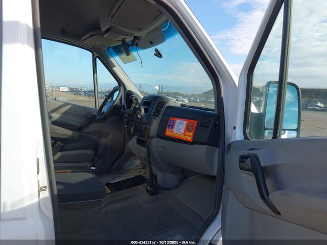 WD3PE8DB1FP135363 Mercedes-Benz Sprinter 2500 High Roof