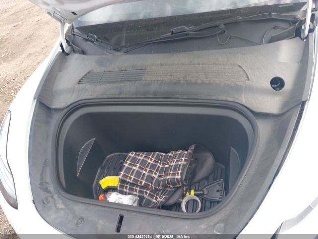 2020 TESLA MODEL Y 5YJYGDEE8LF052749 Photo 9