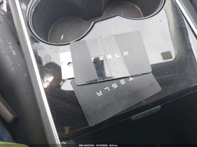 2020 TESLA MODEL Y 5YJYGDEE8LF052749 Photo 10