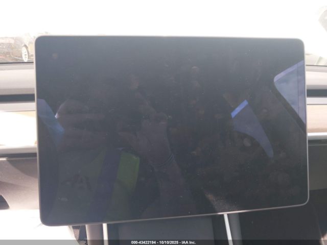 2020 TESLA MODEL Y 5YJYGDEE8LF052749 Photo 6