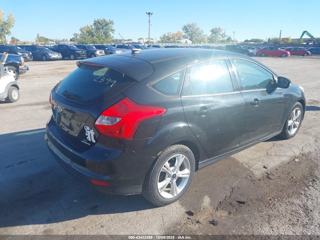 Ford 2014 2014 1FADP3K26EL284548 Image 4