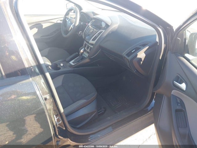 Ford 2014 2014 1FADP3K26EL284548 Image 5