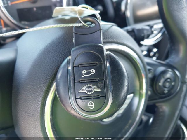 2017 MINI HARDTOP WMWXU1C39H2F77401 Photo 10