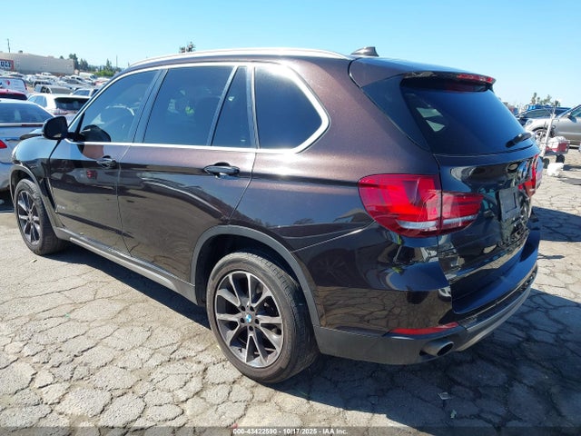2017 BMW X5 5UXKR2C30H0U22523 Photo 2