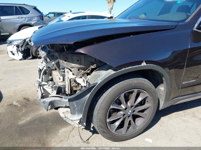 2017 BMW X5 5UXKR2C30H0U22523 Photo 5