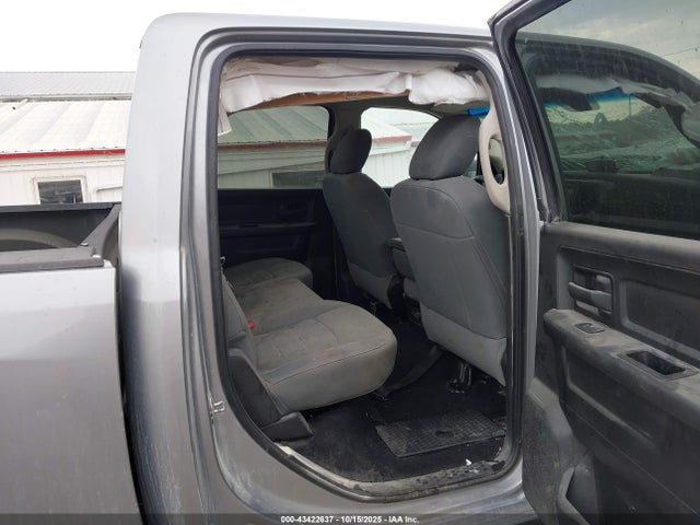 43422637 :رقم المزاد ، 3C6RR7KT8LG131455 vin ، 2020 Ram 1500 Classic Tradesman  4x4 5'7 Box مزاد بيع