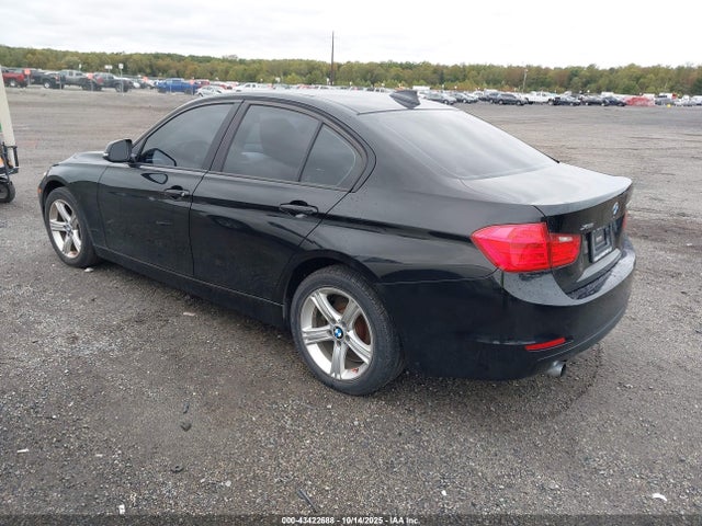WBA3C3G55FNS73337 BMW 320i