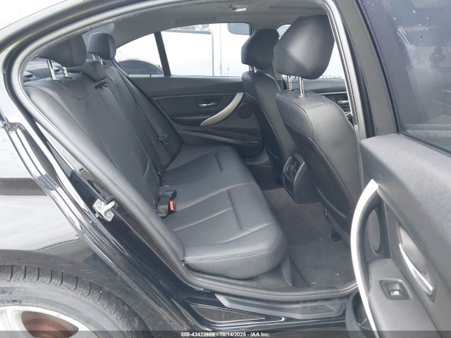 WBA3C3G55FNS73337 BMW 320i