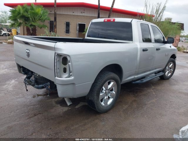 2018 RAM 1500 1C6RR6FG0JS280326 Photo 3