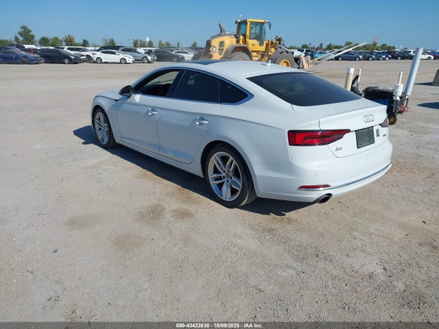2019 AUDI A5 WAUBNCF59KA020644 Photo 2