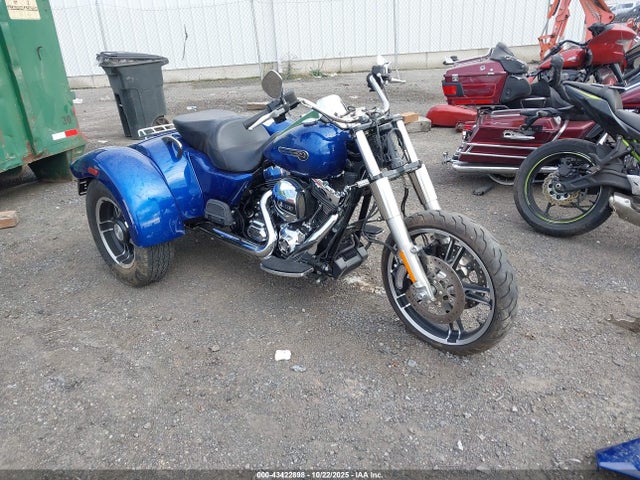 2015 HARLEY-DAVIDSON FLRT 1HD1MCM19FB854820