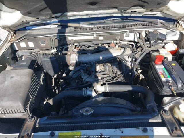 2002 MITSUBISHI MONTERO JA4MW31R82J002925 Photo 9