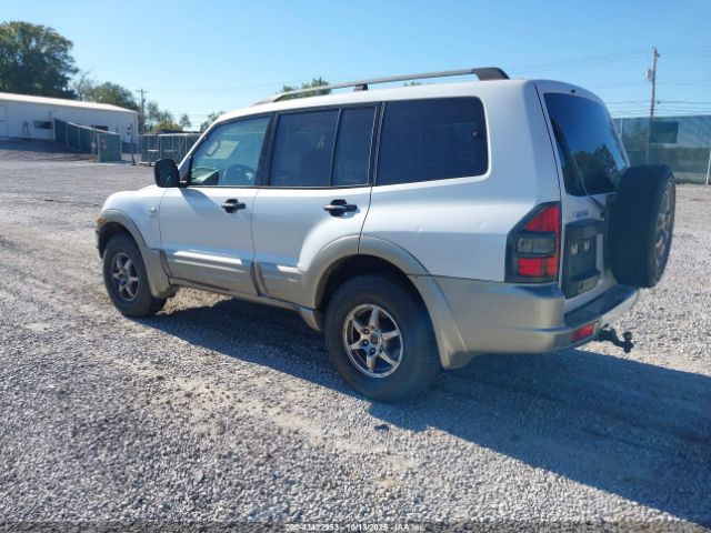 2002 MITSUBISHI MONTERO JA4MW31R82J002925 Photo 2