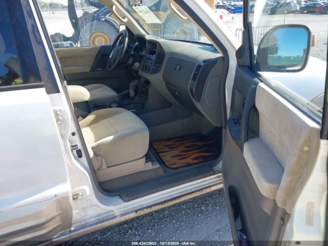 2002 MITSUBISHI MONTERO JA4MW31R82J002925 Photo 4