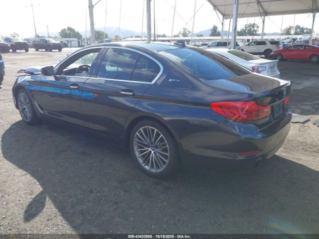 2018 BMW 530E WBAJA9C51JB033198 Photo 2