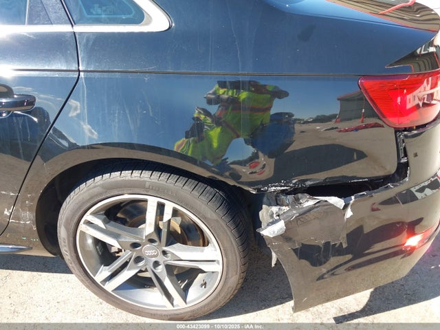 2017 AUDI A4 WAULNAF42HN008448 Photo 5