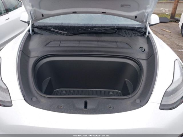 2023 TESLA MODEL Y 7SAYGDEE9PF608091 Photo 9