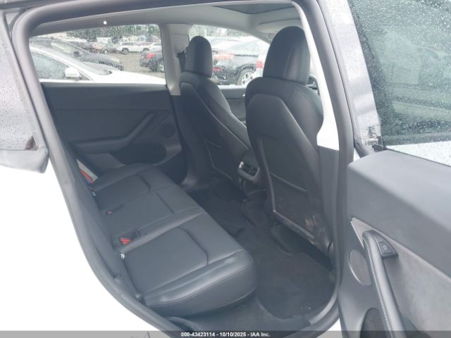 2023 TESLA MODEL Y 7SAYGDEE9PF608091 Photo 7