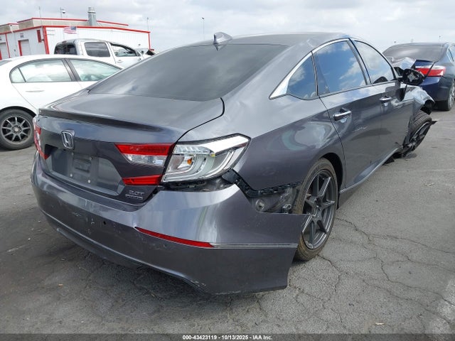 1HGCV2F93JA010017 Honda Accord Touring 2.0t