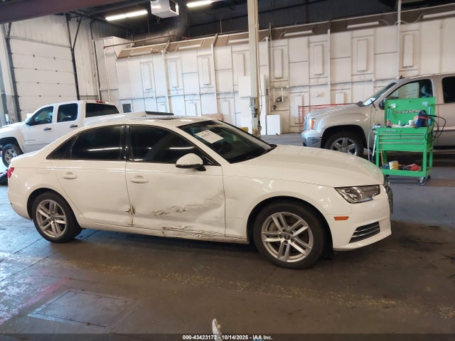 Audi A4 2.0t Premium 2017 WAUGNAF42HN057585 Image 13