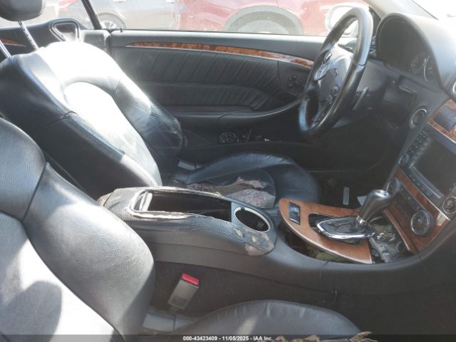 2008 MERCEDES-BENZ CLK 550 WDBTK72F68T093181 Photo 4