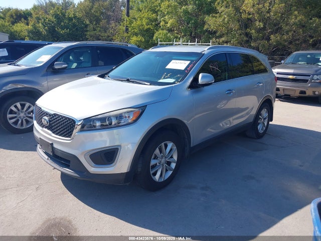 5XYPG4A52HG225635 KIA Sorento 3.3l Lx