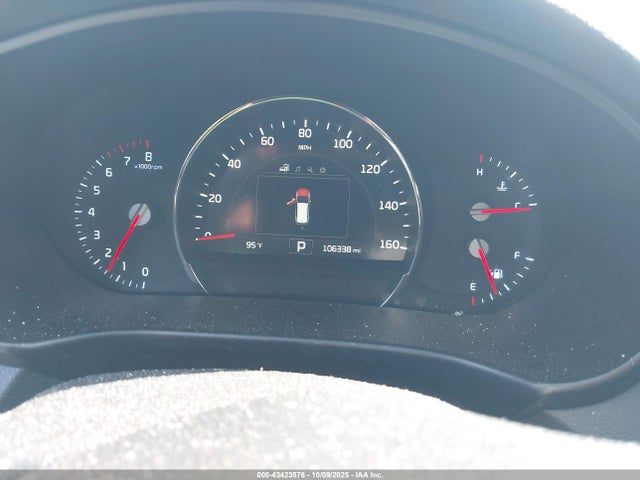 5XYPG4A52HG225635 KIA Sorento 3.3l Lx