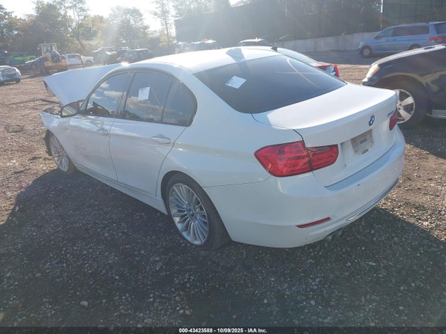 43423588 :رقم المزاد ، WBA3C1C55FP851158 vin ، 2015 Bmw 328i مزاد بيع