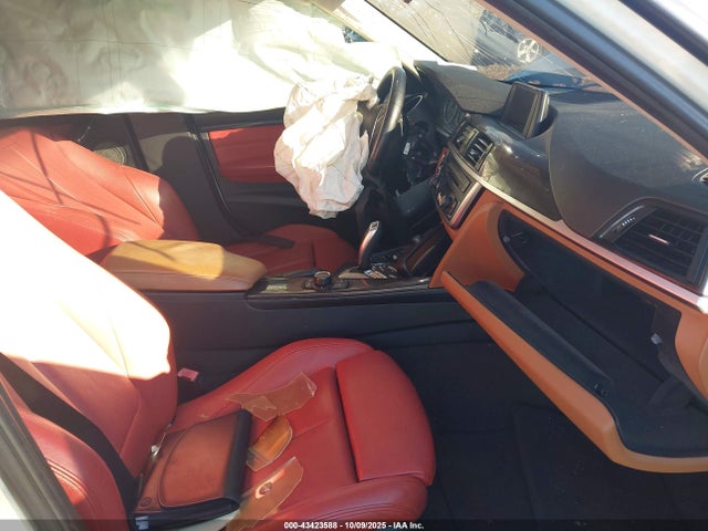 43423588 :رقم المزاد ، WBA3C1C55FP851158 vin ، 2015 Bmw 328i مزاد بيع