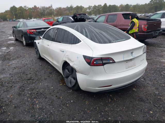 2019 TESLA MODEL 3 5YJ3E1EB2KF441860 Photo 2