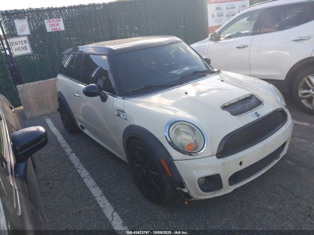 2010 MINI COOPER S CLUBMAN WMWMM3C52ATP76609 Photo 0