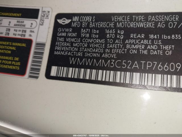 2010 MINI COOPER S CLUBMAN WMWMM3C52ATP76609 Photo 8