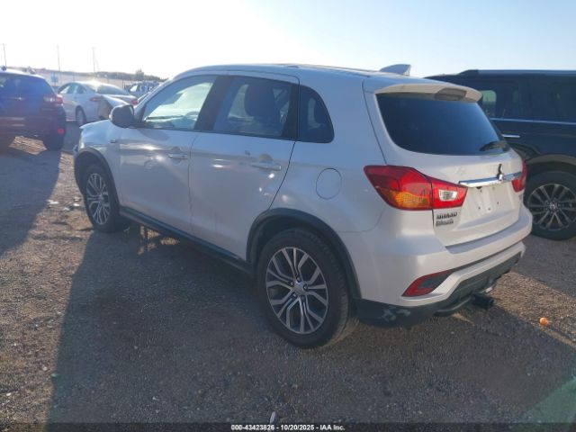 2018 MITSUBISHI OUTLANDER SPORT JA4AP3AU1JZ015004 Photo 2