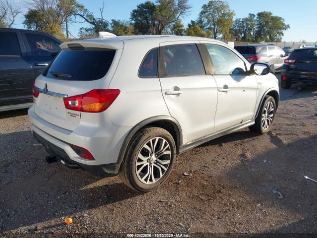 2018 MITSUBISHI OUTLANDER SPORT JA4AP3AU1JZ015004 Photo 3