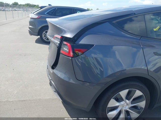 7SAYGDED6PF944272 Tesla Model Y Rwd