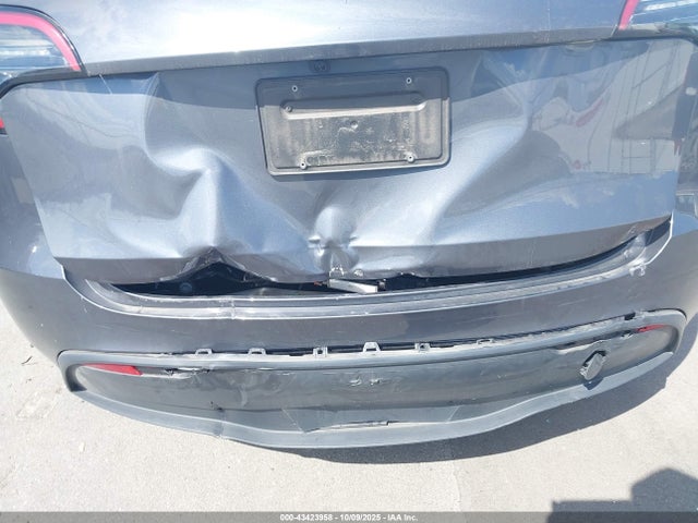 7SAYGDED6PF944272 Tesla Model Y Rwd