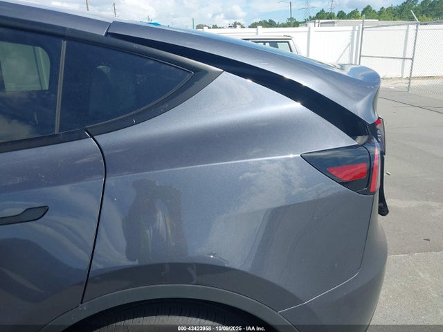 7SAYGDED6PF944272 Tesla Model Y Rwd