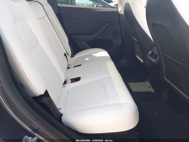 2023 TESLA MODEL Y 7SAYGDED6PF944272 Photo 7