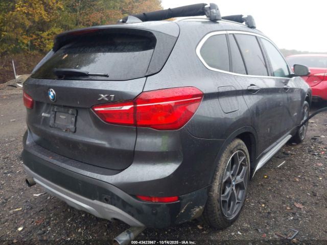 2017 BMW X1 WBXHT3C35H5F84692 Photo 3