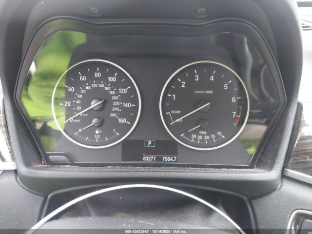 2017 BMW X1 WBXHT3C35H5F84692 Photo 6