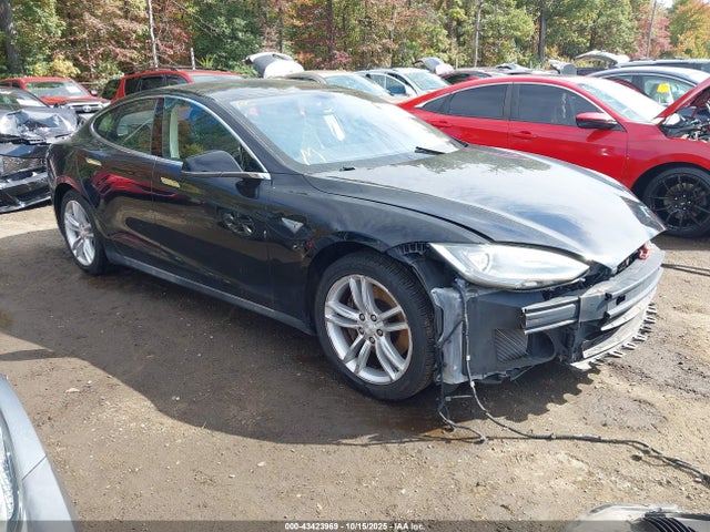 2013 TESLA MODEL S 5YJSA1AC7DFP10623 Photo 0