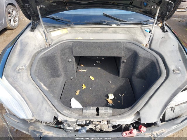 2013 TESLA MODEL S 5YJSA1AC7DFP10623 Photo 9