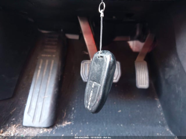 2013 TESLA MODEL S 5YJSA1AC7DFP10623 Photo 10