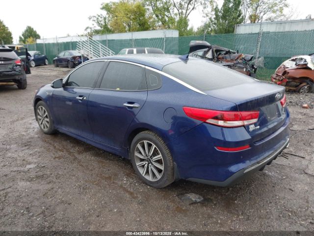 2019 KIA OPTIMA 5XXGT4L37KG361553 Photo 2