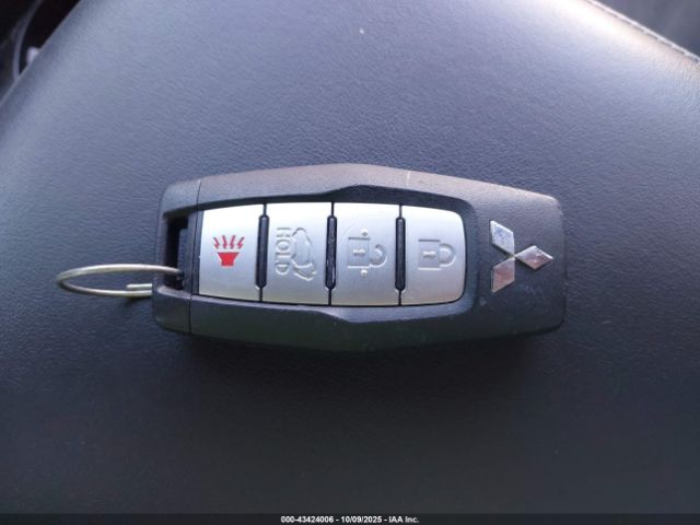 2022 MITSUBISHI OUTLANDER JA4J4UA88NZ053983 Photo 10