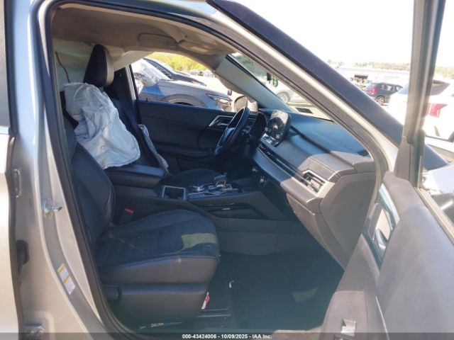 2022 MITSUBISHI OUTLANDER JA4J4UA88NZ053983 Photo 4