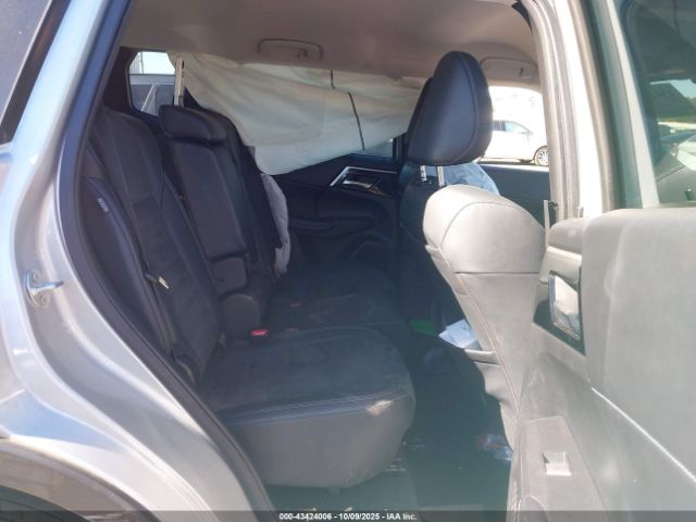 2022 MITSUBISHI OUTLANDER JA4J4UA88NZ053983 Photo 7