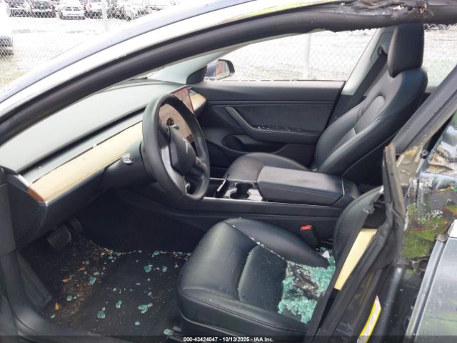 2019 TESLA MODEL 3 5YJ3E1EA0KF424854 Photo 4