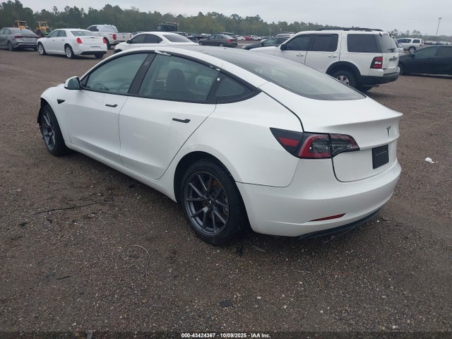 2023 TESLA MODEL 3 5YJ3E1EA9PF557880 Photo 2