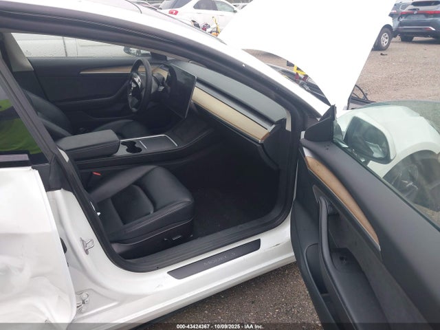 2023 TESLA MODEL 3 5YJ3E1EA9PF557880 Photo 4